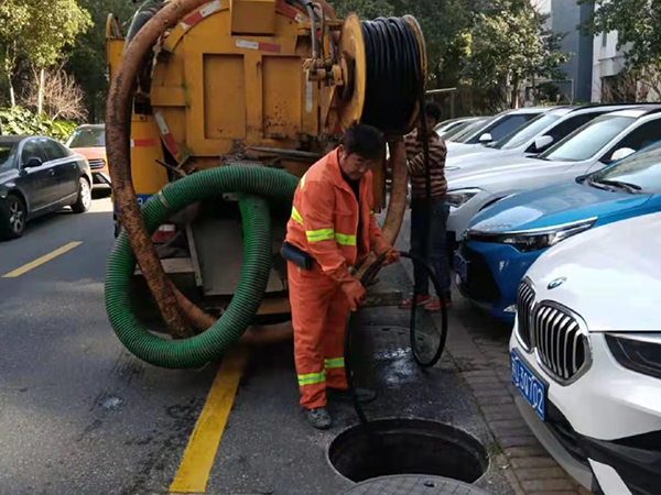 本号镇排污管道清淤